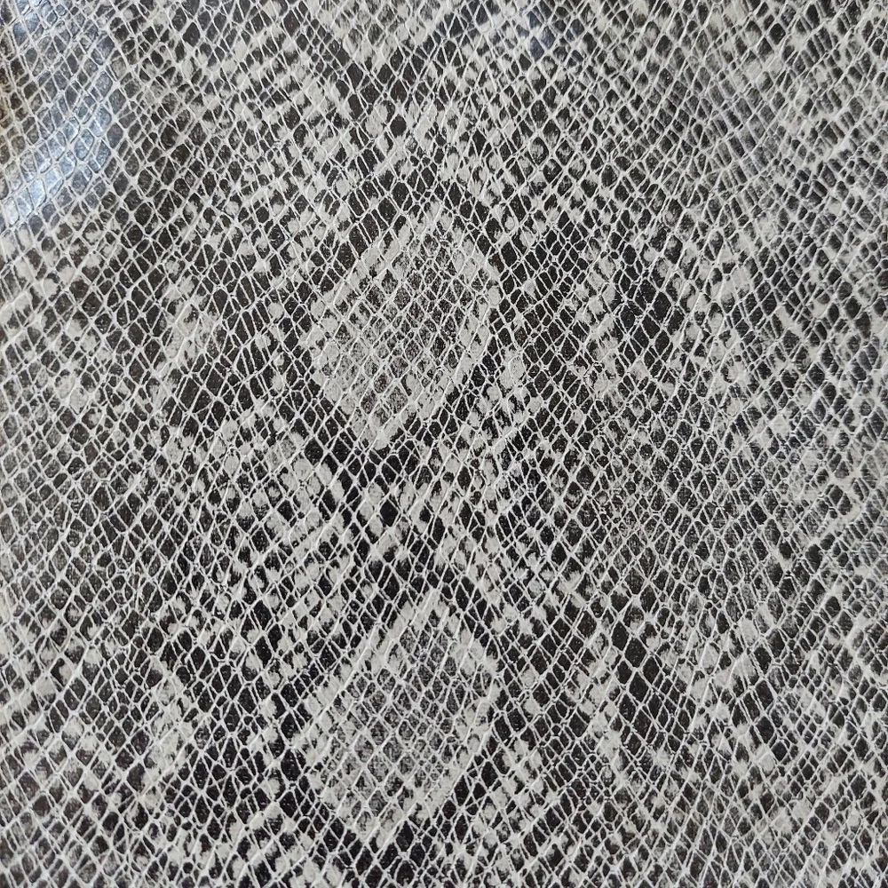 Xhiliration mini skirt NWOT